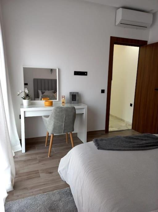 Appartement Cosy Au Coeur De Marrakech Avec Piscine Марракеш Екстер'єр фото